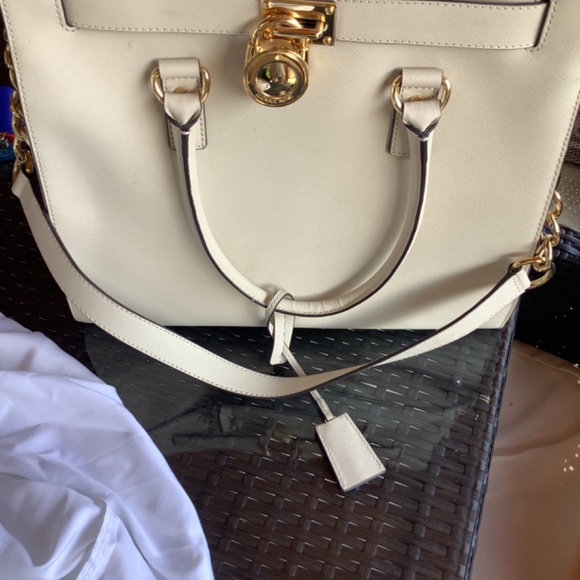 Michael Kors purse - Picture 2 of 6